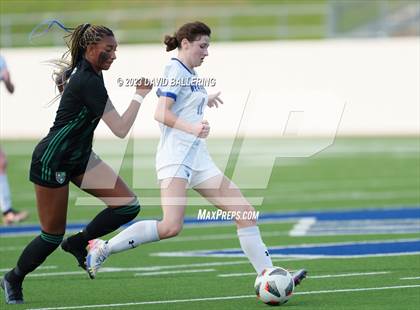Thumbnail 3 in Southlake Carroll vs. Weatherford (UIL Bi-District Playoff) photogallery.