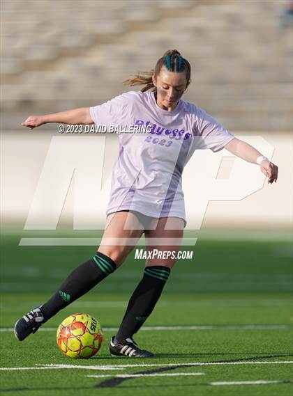 Thumbnail 3 in Southlake Carroll vs. Weatherford (UIL Bi-District Playoff) photogallery.