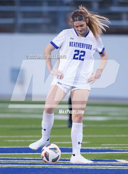 Thumbnail 1 in Southlake Carroll vs. Weatherford (UIL Bi-District Playoff) photogallery.