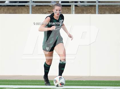Thumbnail 2 in Southlake Carroll vs. Weatherford (UIL Bi-District Playoff) photogallery.