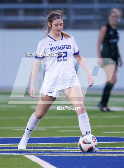 Thumbnail 2 in Southlake Carroll vs. Weatherford (UIL Bi-District Playoff) photogallery.