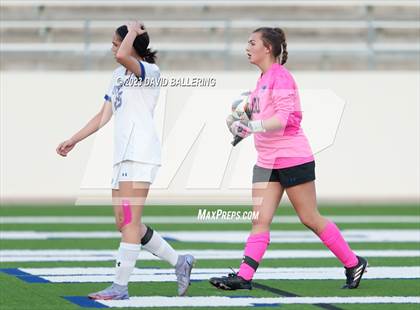 Thumbnail 1 in Southlake Carroll vs. Weatherford (UIL Bi-District Playoff) photogallery.
