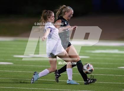 Thumbnail 3 in Southlake Carroll vs. Weatherford (UIL Bi-District Playoff) photogallery.