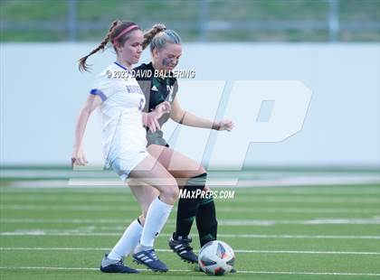 Thumbnail 1 in Southlake Carroll vs. Weatherford (UIL Bi-District Playoff) photogallery.