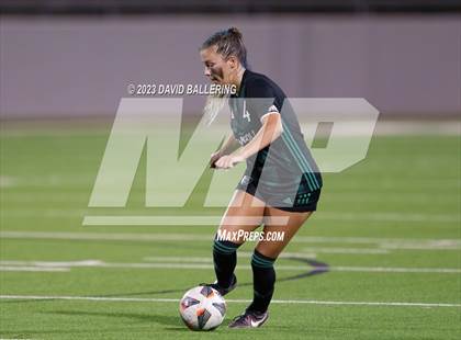 Thumbnail 3 in Southlake Carroll vs. Weatherford (UIL Bi-District Playoff) photogallery.