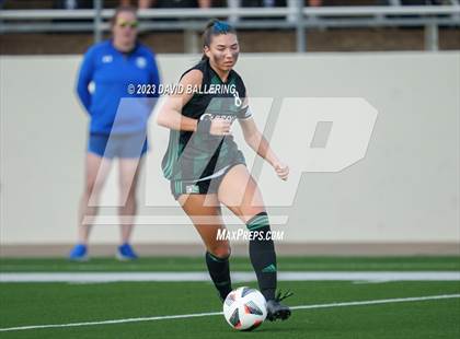 Thumbnail 3 in Southlake Carroll vs. Weatherford (UIL Bi-District Playoff) photogallery.