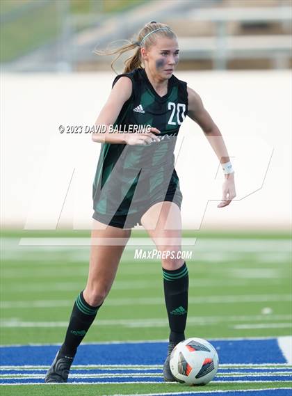 Thumbnail 1 in Southlake Carroll vs. Weatherford (UIL Bi-District Playoff) photogallery.
