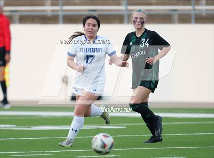 Thumbnail 2 in Southlake Carroll vs. Weatherford (UIL Bi-District Playoff) photogallery.