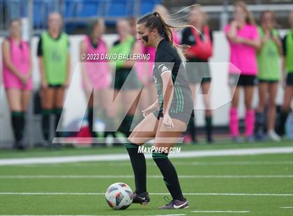 Thumbnail 1 in Southlake Carroll vs. Weatherford (UIL Bi-District Playoff) photogallery.