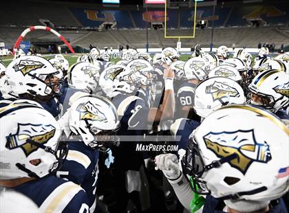 Thumbnail 3 in St. John Bosco vs. Mater Dei (Pre-Game) photogallery.