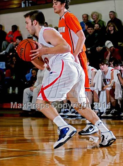 Thumbnail 2 in Grissom @ Brewer photogallery.