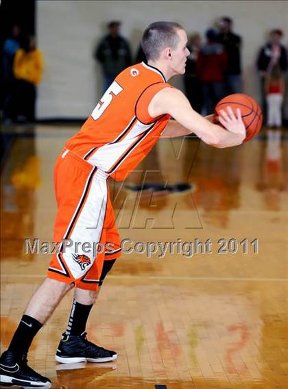 Thumbnail 2 in Grissom @ Brewer photogallery.