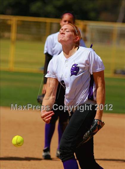 Thumbnail 3 in El Capitan vs. Santana (CIF SDS D3 Final) photogallery.