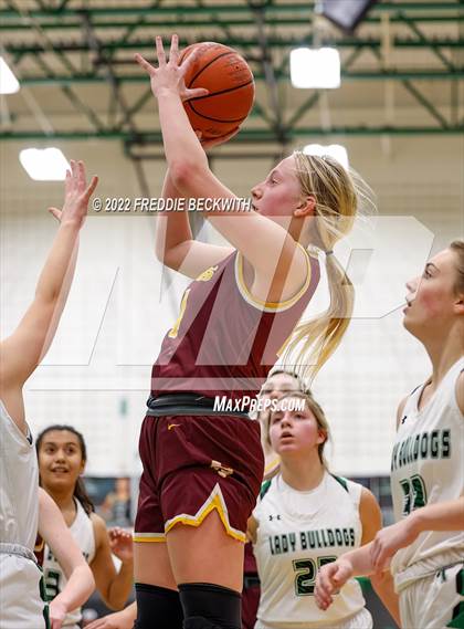 Thumbnail 2 in Collinsville @ Tioga photogallery.