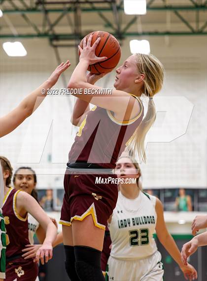 Thumbnail 1 in Collinsville @ Tioga photogallery.