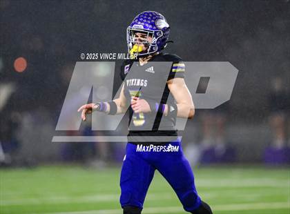 Thumbnail 1 in Eastlake vs Puyallup (WIAA 4A First Round) photogallery.