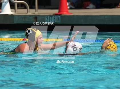Thumbnail 2 in Alameda vs Washington (Battle of the Bay) photogallery.