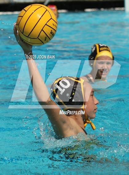 Thumbnail 1 in Alameda vs Washington (Battle of the Bay) photogallery.