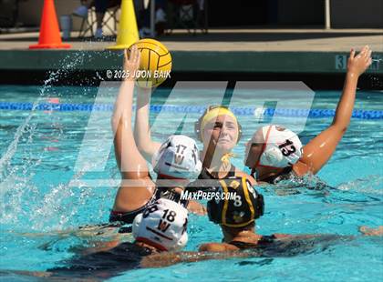 Thumbnail 1 in Alameda vs Washington (Battle of the Bay) photogallery.