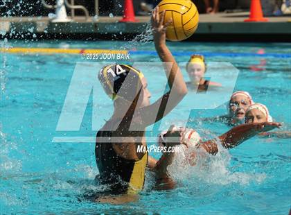 Thumbnail 2 in Alameda vs Washington (Battle of the Bay) photogallery.