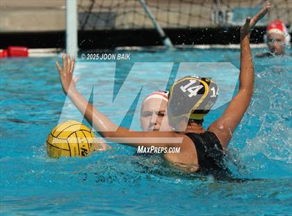 Thumbnail 2 in Alameda vs Washington (Battle of the Bay) photogallery.