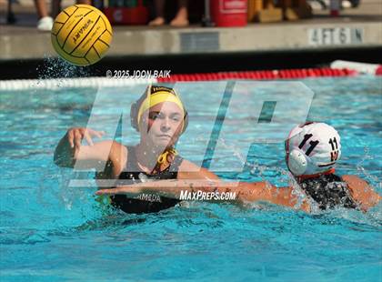 Thumbnail 3 in Alameda vs Washington (Battle of the Bay) photogallery.