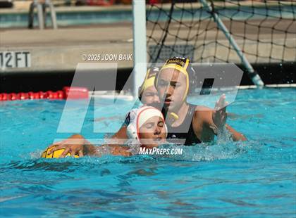 Thumbnail 1 in Alameda vs Washington (Battle of the Bay) photogallery.
