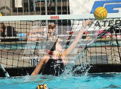 Thumbnail 2 in Alameda vs Washington (Battle of the Bay) photogallery.