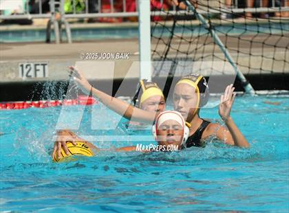 Thumbnail 2 in Alameda vs Washington (Battle of the Bay) photogallery.
