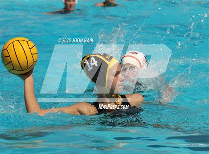 Thumbnail 2 in Alameda vs Washington (Battle of the Bay) photogallery.