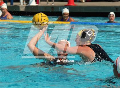 Thumbnail 2 in Alameda vs Washington (Battle of the Bay) photogallery.