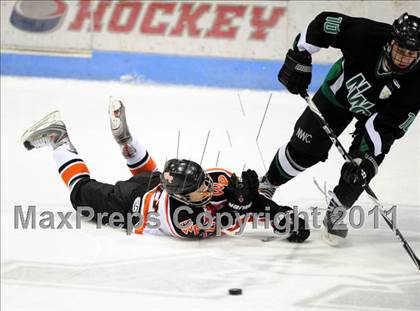 Thumbnail 2 in Northwest Catholic vs. Watertown/Pomperaug (CIAC Division 3 Semifinal) photogallery.