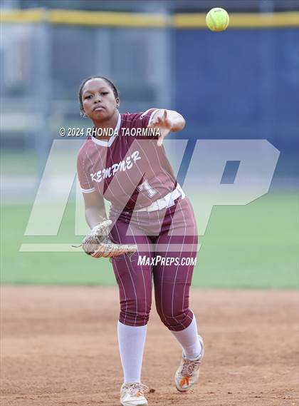Thumbnail 2 in Lamar Consolidated @ Fort Bend Kempner photogallery.