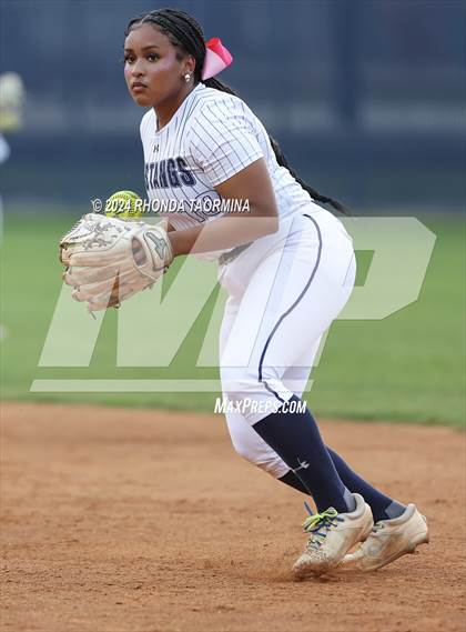 Thumbnail 2 in Lamar Consolidated @ Fort Bend Kempner photogallery.