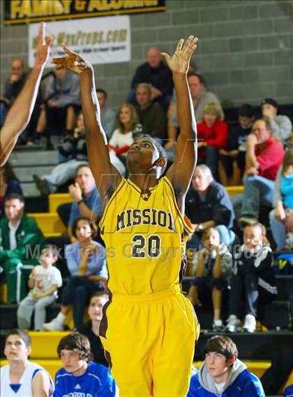 Thumbnail 2 in Mission vs. Rocklin (Common Good Classic) photogallery.