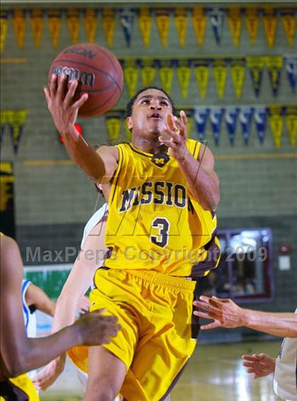 Thumbnail 2 in Mission vs. Rocklin (Common Good Classic) photogallery.