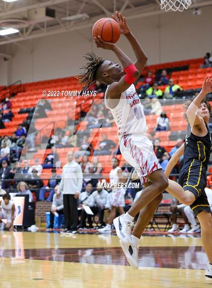 Thumbnail 1 in Hirschi vs. Gatesville (UIL Basketball 4A Bi-District Playoff) photogallery.