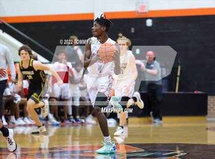 Thumbnail 1 in Hirschi vs. Gatesville (UIL Basketball 4A Bi-District Playoff) photogallery.