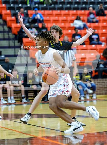 Thumbnail 3 in Hirschi vs. Gatesville (UIL Basketball 4A Bi-District Playoff) photogallery.