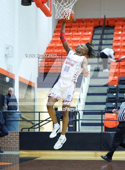 Thumbnail 1 in Hirschi vs. Gatesville (UIL Basketball 4A Bi-District Playoff) photogallery.