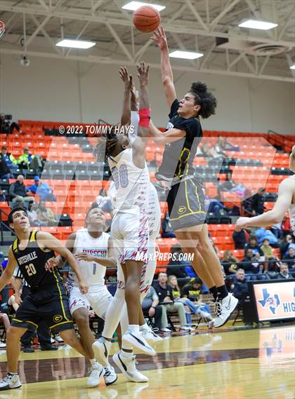 Thumbnail 1 in Hirschi vs. Gatesville (UIL Basketball 4A Bi-District Playoff) photogallery.
