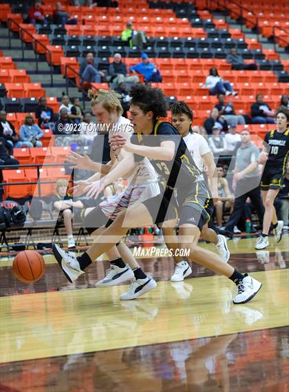 Thumbnail 1 in Hirschi vs. Gatesville (UIL Basketball 4A Bi-District Playoff) photogallery.