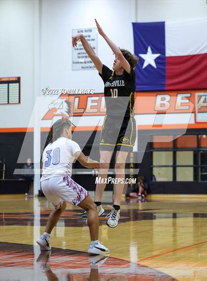 Thumbnail 3 in Hirschi vs. Gatesville (UIL Basketball 4A Bi-District Playoff) photogallery.
