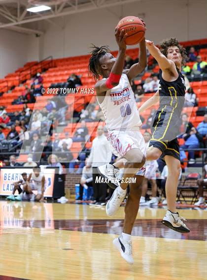 Thumbnail 2 in Hirschi vs. Gatesville (UIL Basketball 4A Bi-District Playoff) photogallery.