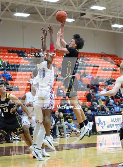Thumbnail 1 in Hirschi vs. Gatesville (UIL Basketball 4A Bi-District Playoff) photogallery.