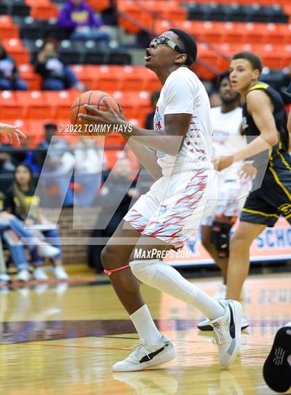 Thumbnail 3 in Hirschi vs. Gatesville (UIL Basketball 4A Bi-District Playoff) photogallery.
