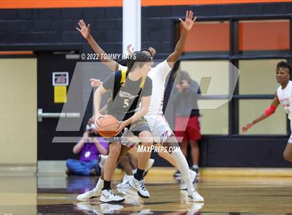 Thumbnail 2 in Hirschi vs. Gatesville (UIL Basketball 4A Bi-District Playoff) photogallery.