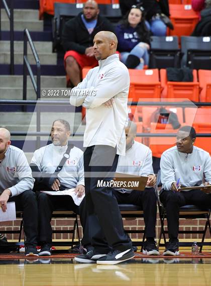 Thumbnail 2 in Hirschi vs. Gatesville (UIL Basketball 4A Bi-District Playoff) photogallery.