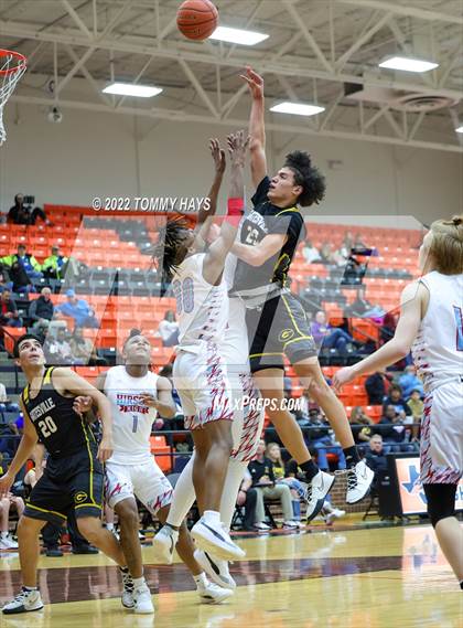 Thumbnail 1 in Hirschi vs. Gatesville (UIL Basketball 4A Bi-District Playoff) photogallery.