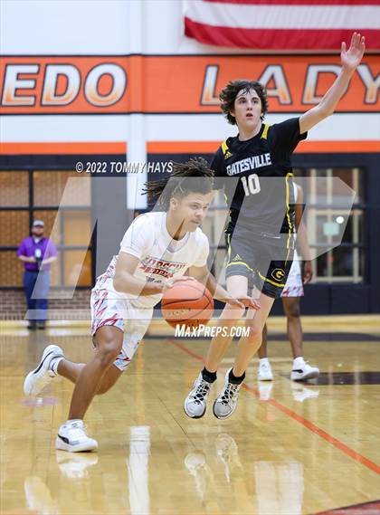 Thumbnail 1 in Hirschi vs. Gatesville (UIL Basketball 4A Bi-District Playoff) photogallery.